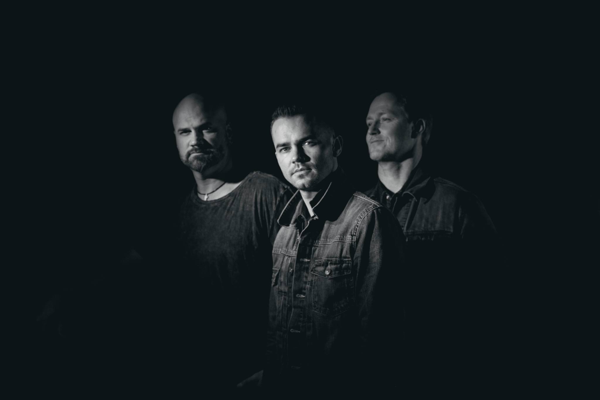 The Left Ready – Ghost