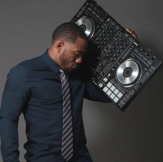 You May Find The Hottest DJ In Chicago Tonight