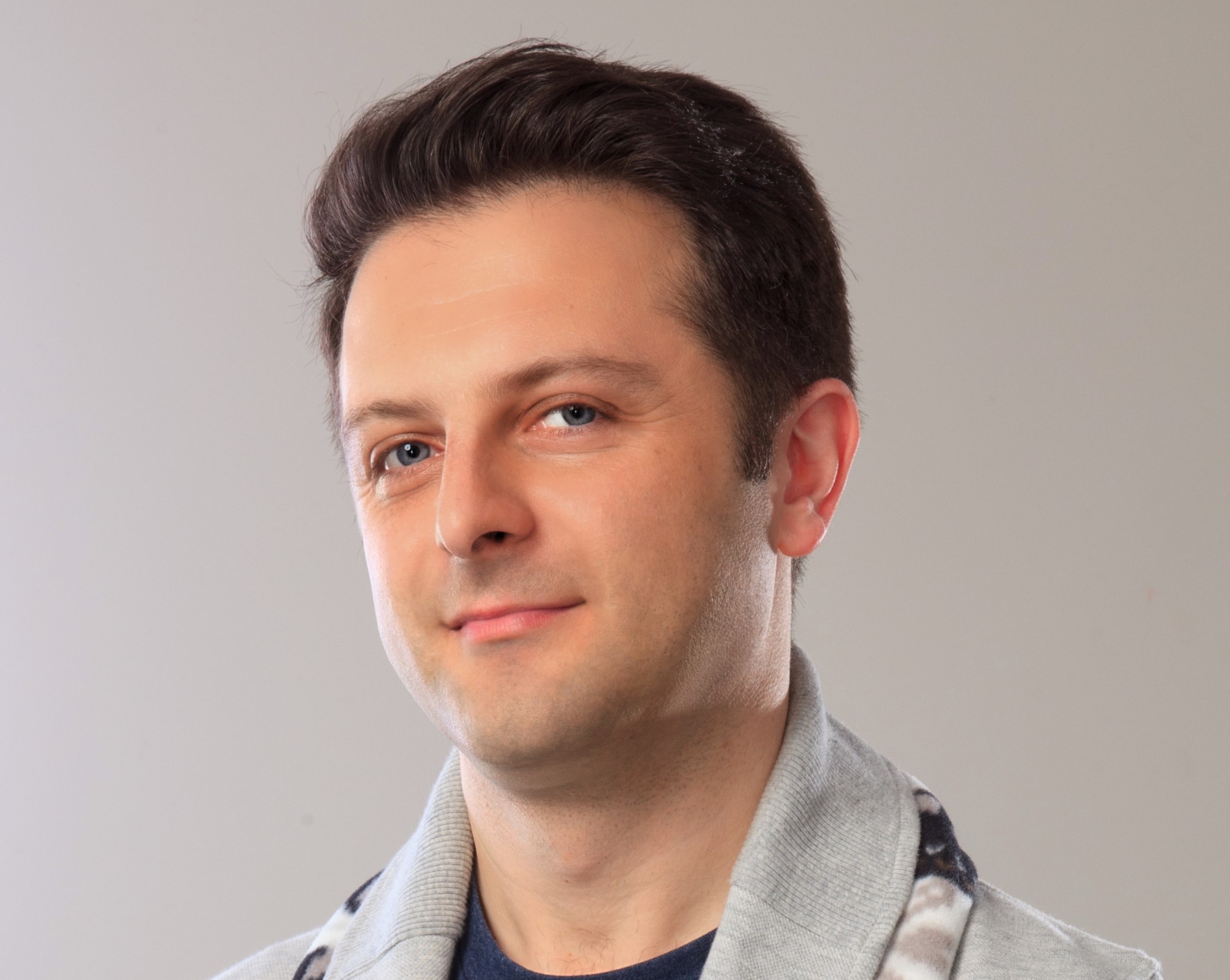 Creating Magic with Stunning and Award-Winning Pop Music: Presenting to the World Ali Pahlavan