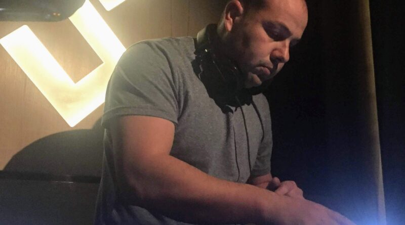 DJ Straggs Takes the Electronic Music Scene by Storm with Chart-Topping Singles, Electrifying Performances, and Unforgettable Moments